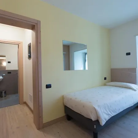 Marzia Rooms-3